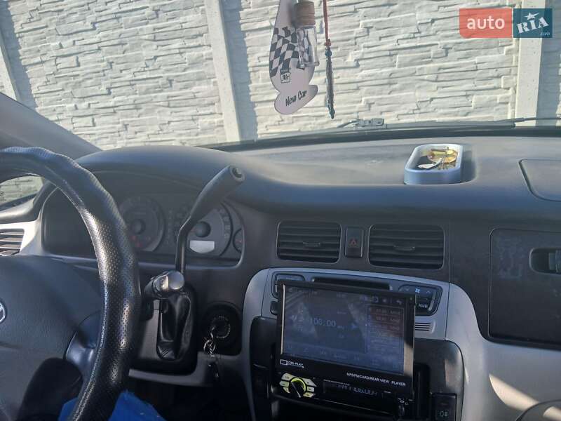 Минивэн Hyundai Trajet 2006 в Ивано-Франковске фото 3 Минивэн Hyundai Trajet 2006 в Ивано-Франковске