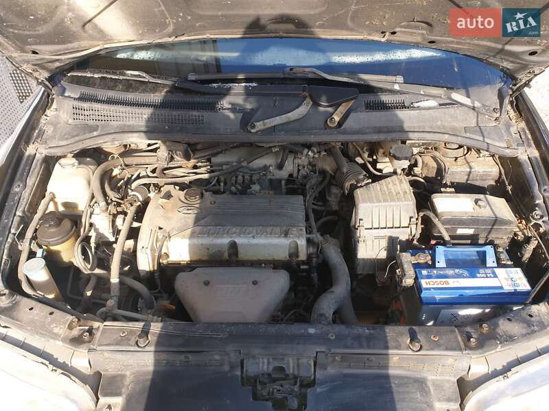 Минивэн Hyundai Trajet 2003 в Черновцах