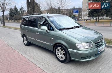 Минивэн Hyundai Trajet 2004 в Могилев-Подольске
