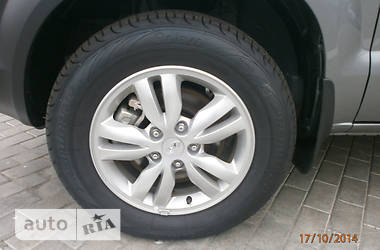 Внедорожник / Кроссовер Hyundai Tucson 2013 в 