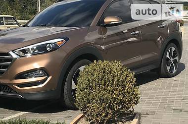 Позашляховик / Кросовер Hyundai Tucson 2015 в 