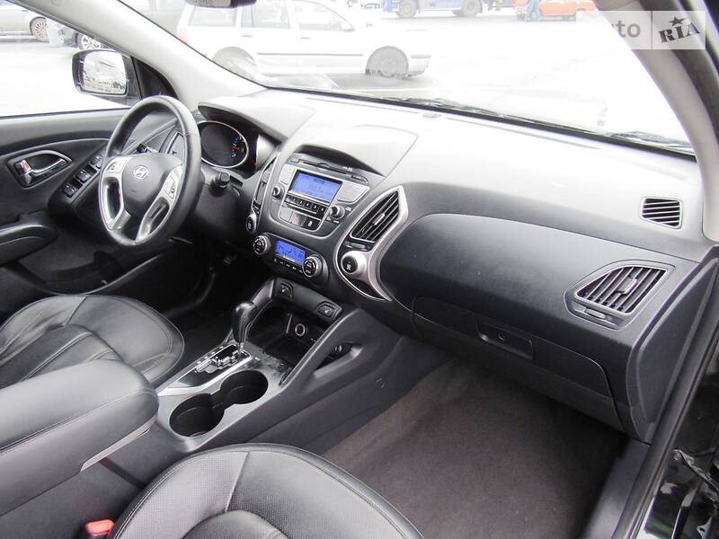Позашляховик / Кросовер Hyundai Tucson 2011 в Києві
