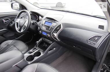 Внедорожник / Кроссовер Hyundai Tucson 2011 в 