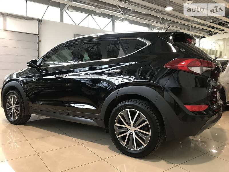 Позашляховик / Кросовер Hyundai Tucson 2015 в Одесі