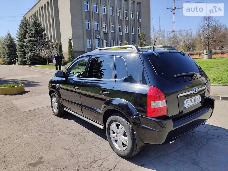 Позашляховик / Кросовер Hyundai Tucson 2007 в Кривому Розі фото 10 Позашляховик / Кросовер Hyundai Tucson 2007 в Кривому Розі