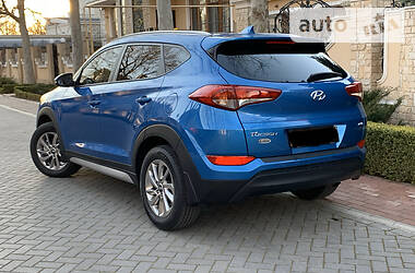 Позашляховик / Кросовер Hyundai Tucson 2017 в 