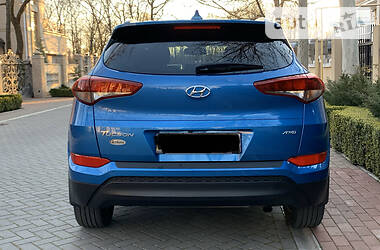 Позашляховик / Кросовер Hyundai Tucson 2017 в 