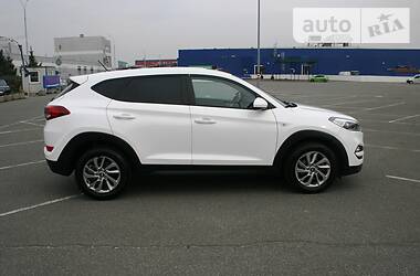 Позашляховик / Кросовер Hyundai Tucson 2015 в 