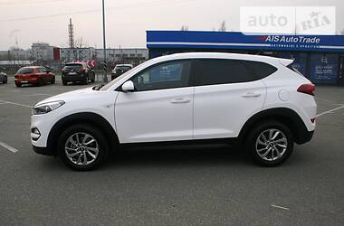 Позашляховик / Кросовер Hyundai Tucson 2015 в 