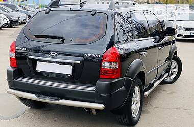 Позашляховик / Кросовер Hyundai Tucson 2011 в 
