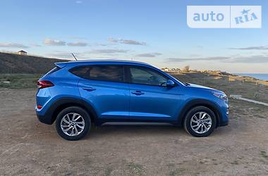 Позашляховик / Кросовер Hyundai Tucson 2015 в 