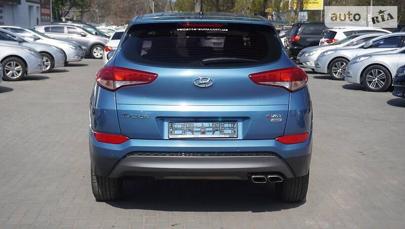 Позашляховик / Кросовер Hyundai Tucson 2015 в Одесі