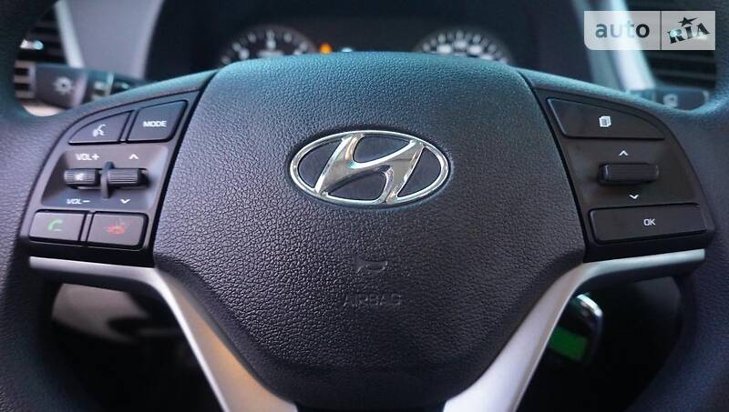 Позашляховик / Кросовер Hyundai Tucson 2015 в Одесі