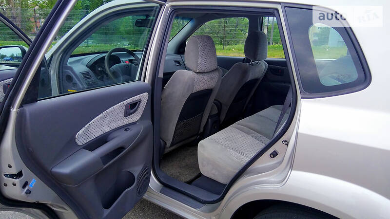 Позашляховик / Кросовер Hyundai Tucson 2004 в Харкові