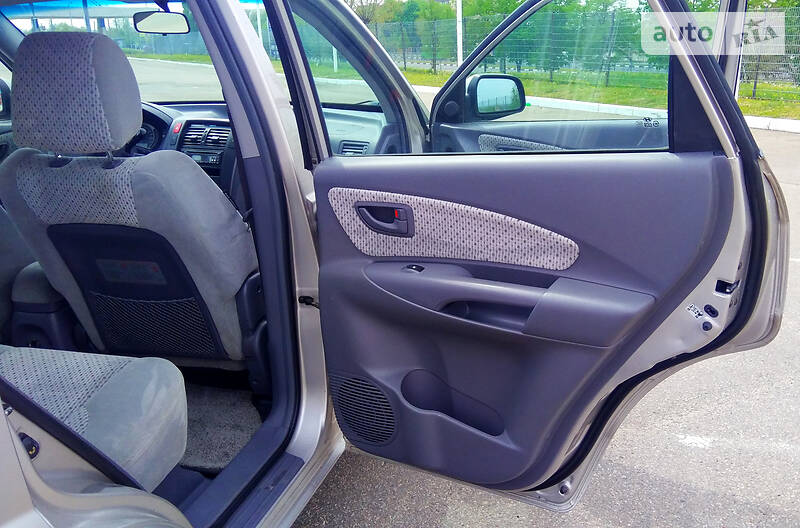 Позашляховик / Кросовер Hyundai Tucson 2004 в Харкові