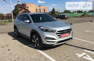 Позашляховик / Кросовер Hyundai Tucson 2017 в 