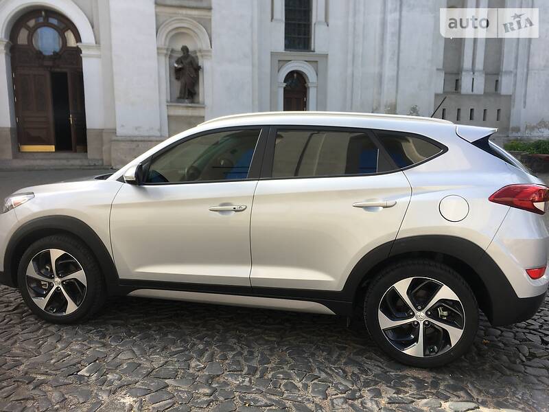 Позашляховик / Кросовер Hyundai Tucson 2017 в Луцьку