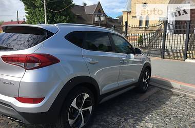 Позашляховик / Кросовер Hyundai Tucson 2017 в 