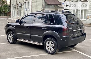 Позашляховик / Кросовер Hyundai Tucson 2012 в 
