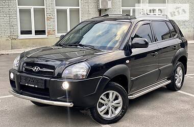 Позашляховик / Кросовер Hyundai Tucson 2012 в 