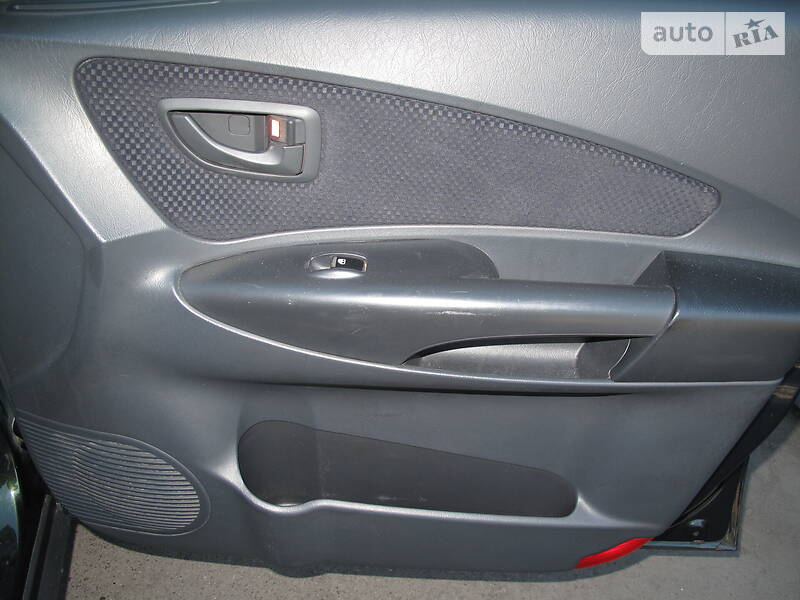 Позашляховик / Кросовер Hyundai Tucson 2008 в Києві