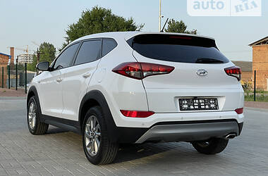 Внедорожник / Кроссовер Hyundai Tucson 2016 в Житомире