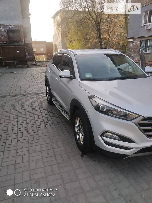 Внедорожник / Кроссовер Hyundai Tucson 2015 в Запорожье