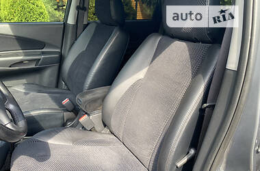 Внедорожник / Кроссовер Hyundai Tucson 2011 в 