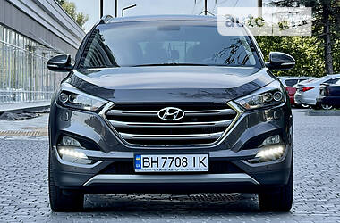Позашляховик / Кросовер Hyundai Tucson 2018 в 