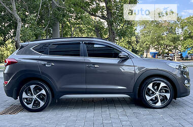 Позашляховик / Кросовер Hyundai Tucson 2018 в 
