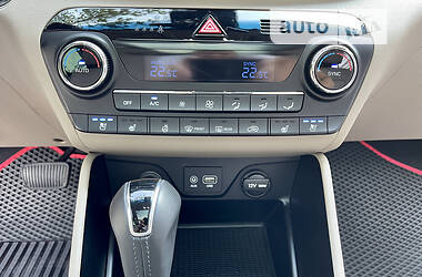 Позашляховик / Кросовер Hyundai Tucson 2018 в 