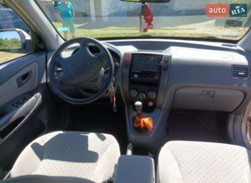 Позашляховик / Кросовер Hyundai Tucson 2005 в Кривому Розі фото 11 Позашляховик / Кросовер Hyundai Tucson 2005 в Кривому Розі