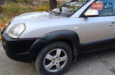 Внедорожник / Кроссовер Hyundai Tucson 2005 в 