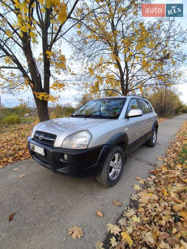 Позашляховик / Кросовер Hyundai Tucson 2005 в Кривому Розі фото 7 Позашляховик / Кросовер Hyundai Tucson 2005 в Кривому Розі