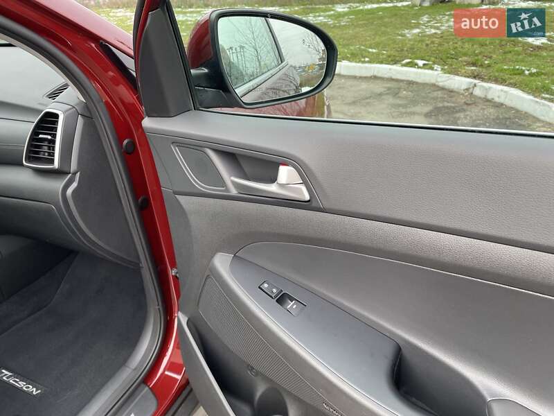 Внедорожник / Кроссовер Hyundai Tucson 2018 в Владимире