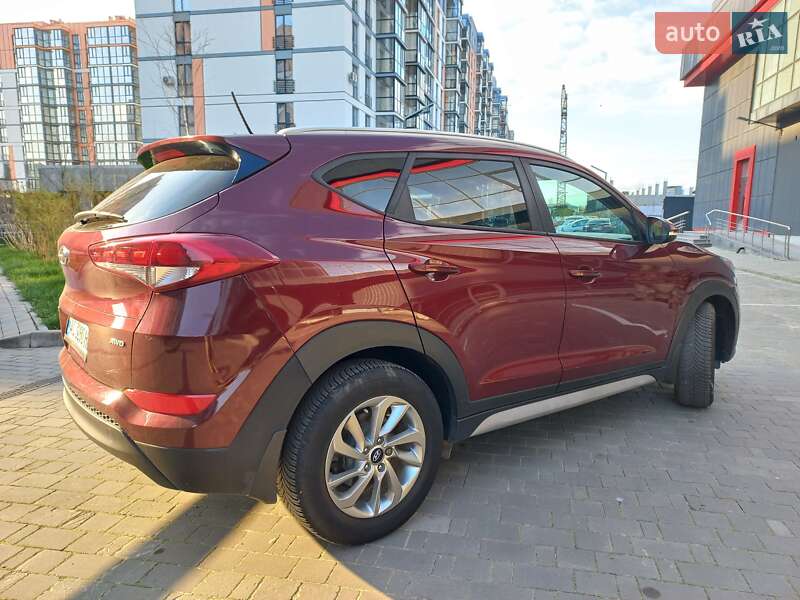 Позашляховик / Кросовер Hyundai Tucson 2017 в Полтаві