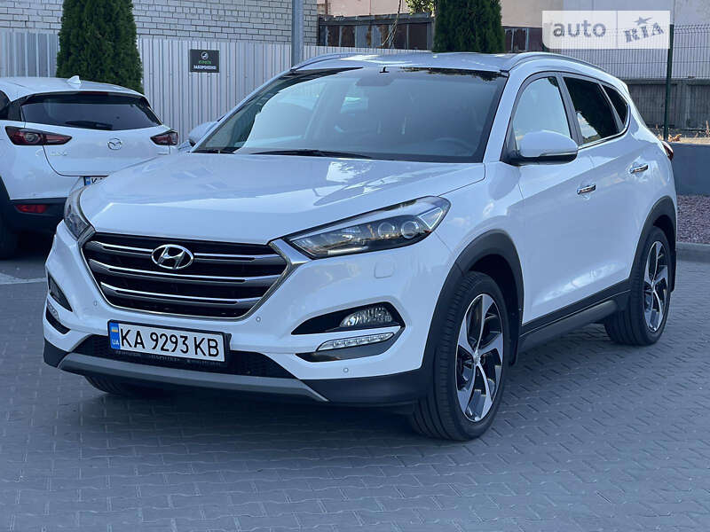 Внедорожник / Кроссовер Hyundai Tucson 2017 в 