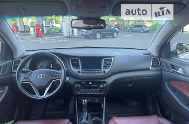 Внедорожник / Кроссовер Hyundai Tucson 2017 в 