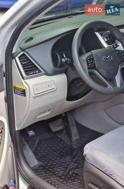 Внедорожник / Кроссовер Hyundai Tucson 2017 в 