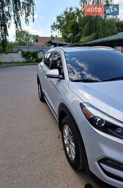Внедорожник / Кроссовер Hyundai Tucson 2017 в 