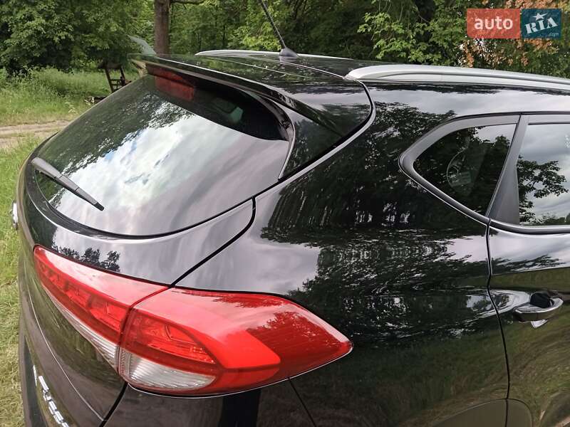Позашляховик / Кросовер Hyundai Tucson 2016 в Києві