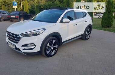 Внедорожник / Кроссовер Hyundai Tucson 2017 в 