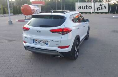 Внедорожник / Кроссовер Hyundai Tucson 2017 в 