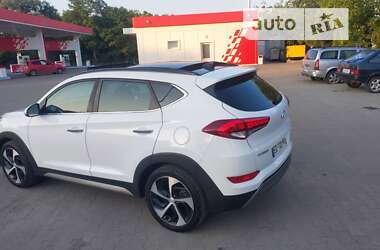 Внедорожник / Кроссовер Hyundai Tucson 2017 в 