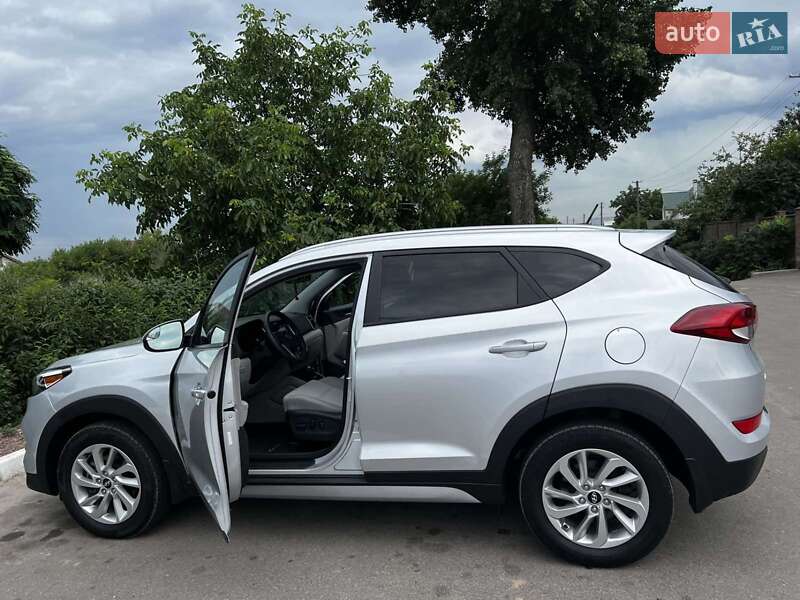 Позашляховик / Кросовер Hyundai Tucson 2017 в Києві