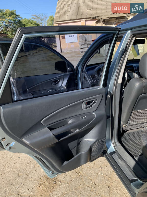Внедорожник / Кроссовер Hyundai Tucson 2007 в Николаеве фото 9 Внедорожник / Кроссовер Hyundai Tucson 2007 в Николаеве