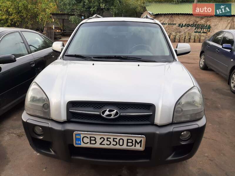 Позашляховик / Кросовер Hyundai Tucson 2006 в Чернігові