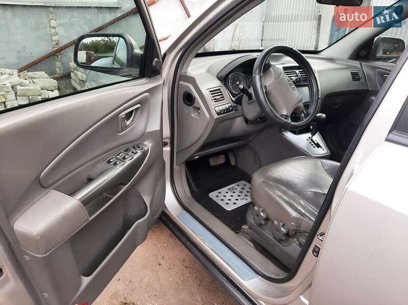 Позашляховик / Кросовер Hyundai Tucson 2006 в Чернігові