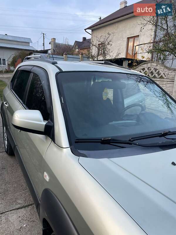 Купе Hyundai Tucson 2007 в Черновцах