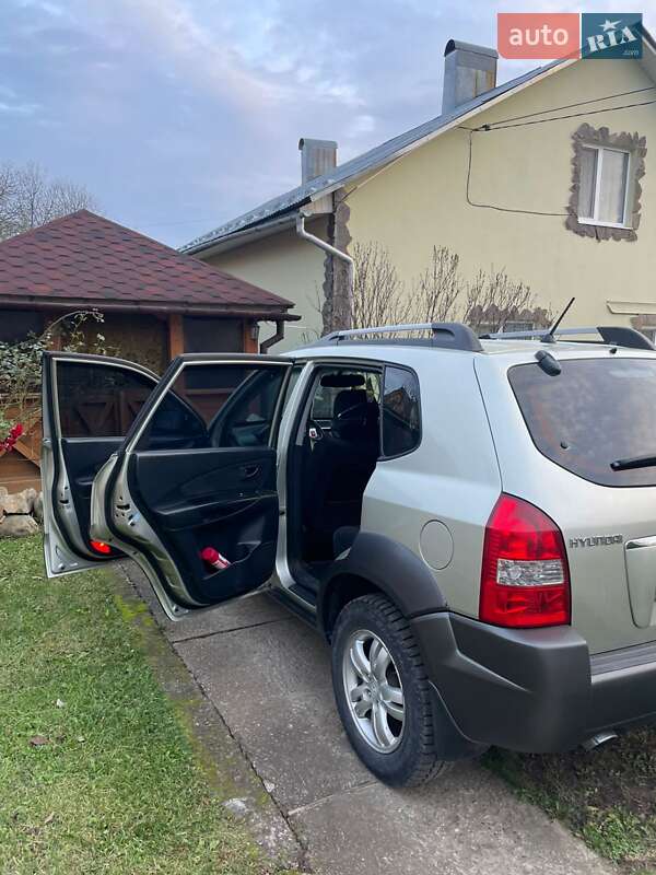 Купе Hyundai Tucson 2007 в Черновцах
